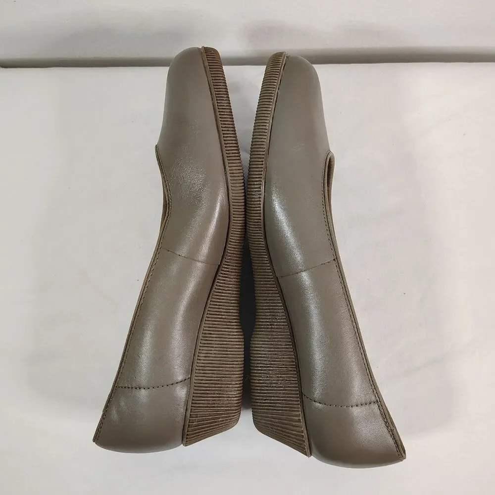 Softspots Taupe Leather Wedge Comfort Shoes Womens 8.5WW Slip On Casual